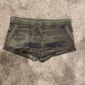 Z supply shorts
